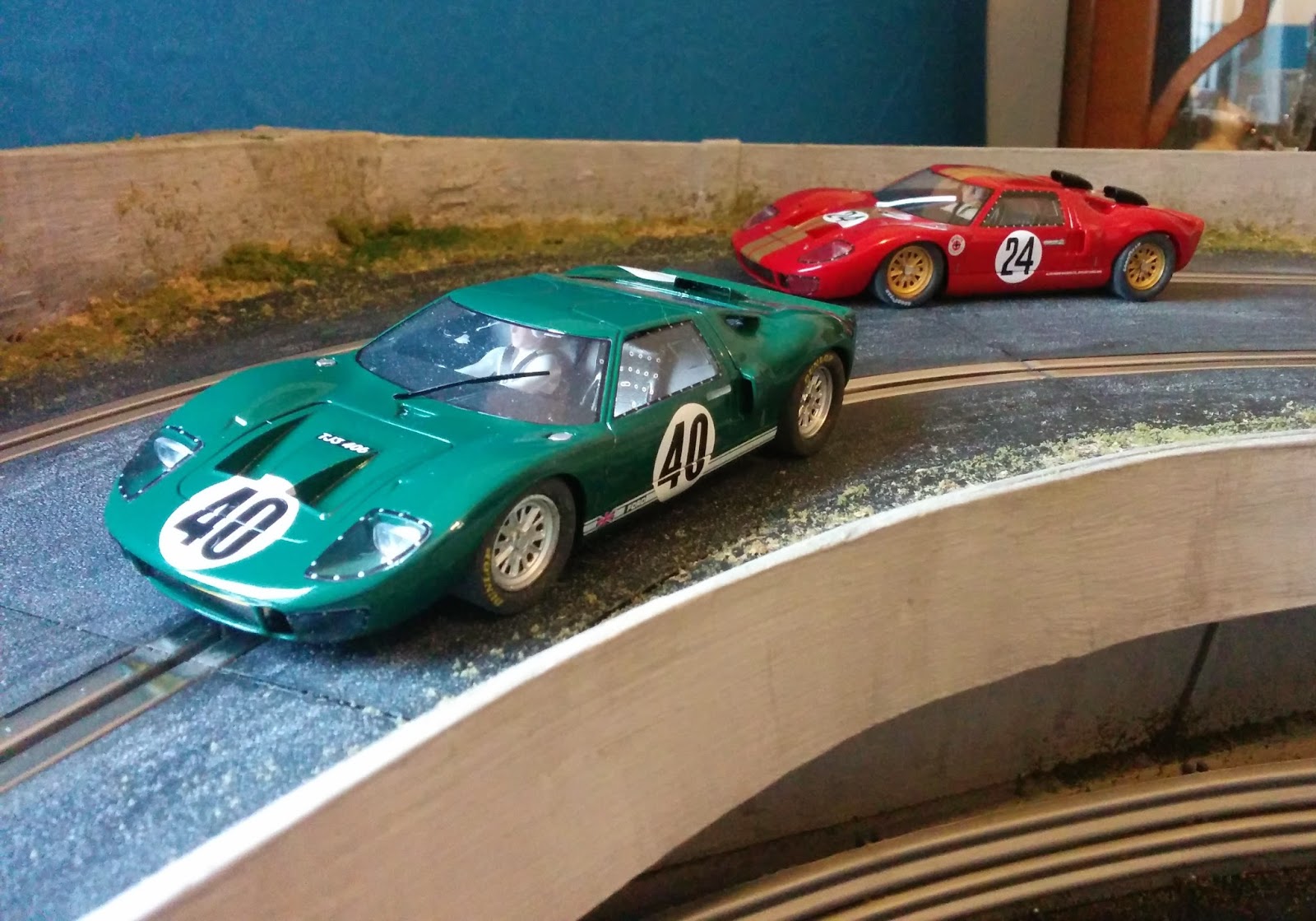 DiscoverThat Journal Cliff Road