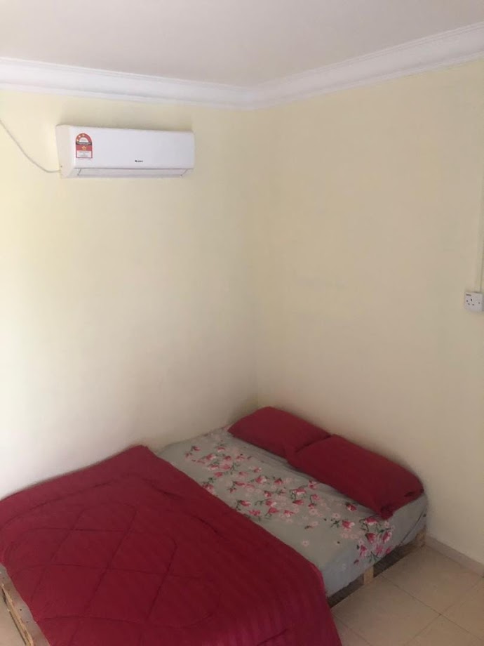 Chalet Depan Pantai Teluk Senangin, Buka Pintu Bilik Terus