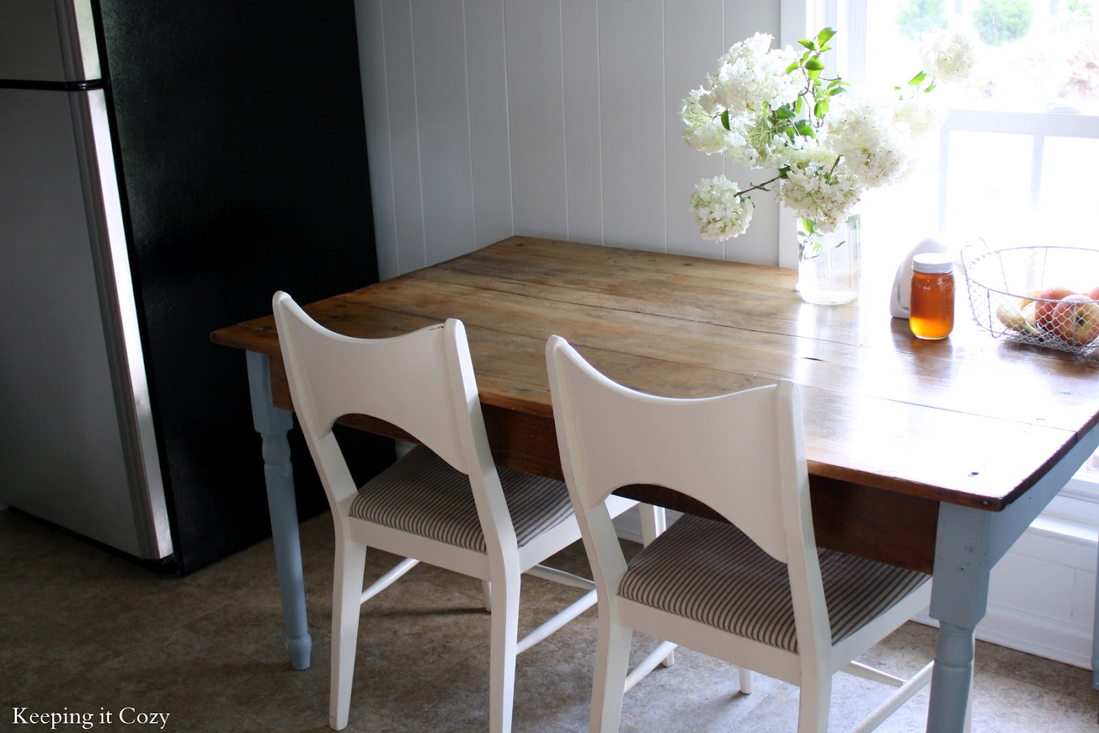 Cocina campestre con encimera de madera reciclada de bricolaje - Como