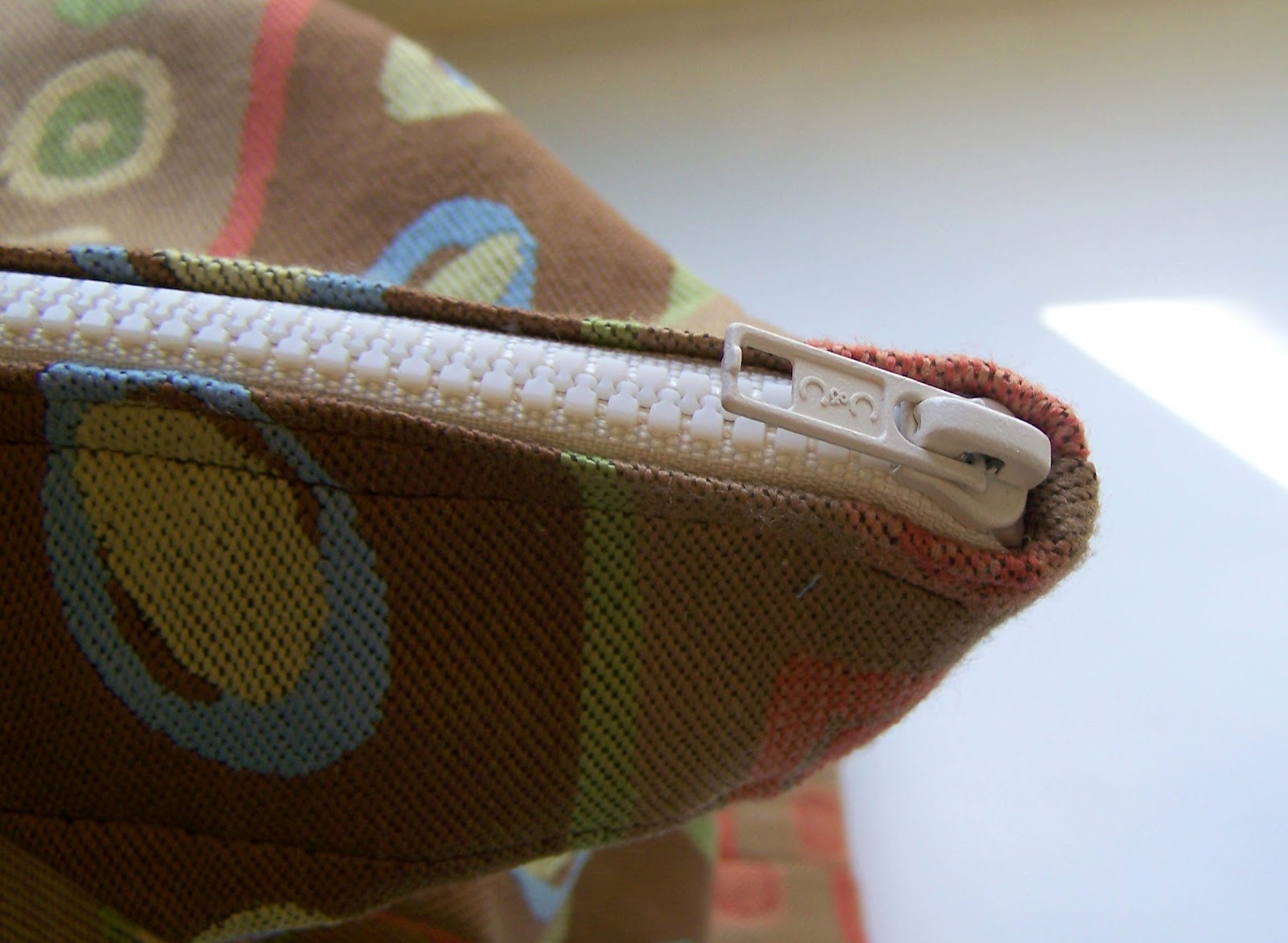 How to Add a Zipper to a Finished Tote Bag Maiden Jane