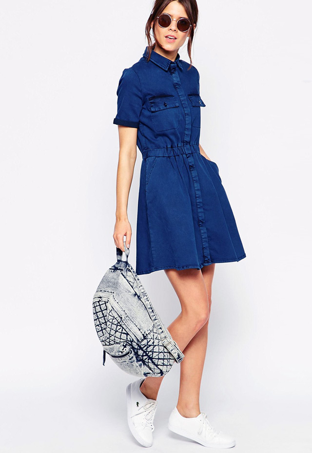 The chic new way to wear denim shirtdress and white sneakers. Great street style look!