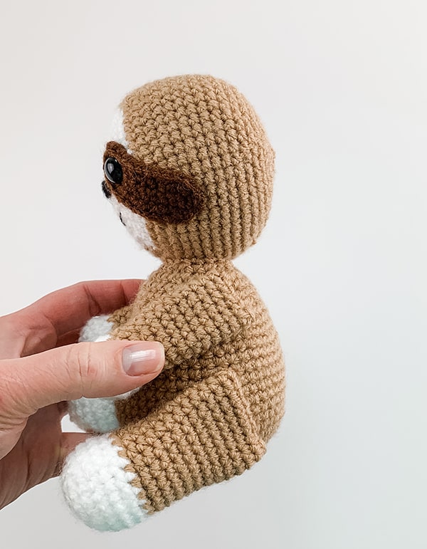 Free Crochet Sloth Pattern Amigurumi Tutorial Grace And Yarn free-crochet-sloth-pattern-amigurumi-tutorial-grace-and-yarn