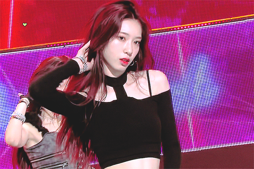 청순한 외모와 다르게 멤버 절반 이상이 체육계 출신이라는 돌 | 인스티즈