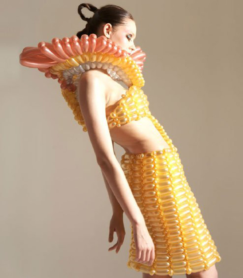 If It's Hip, It's Here (Archives): Daisy Balloon. Crazy Couture ...