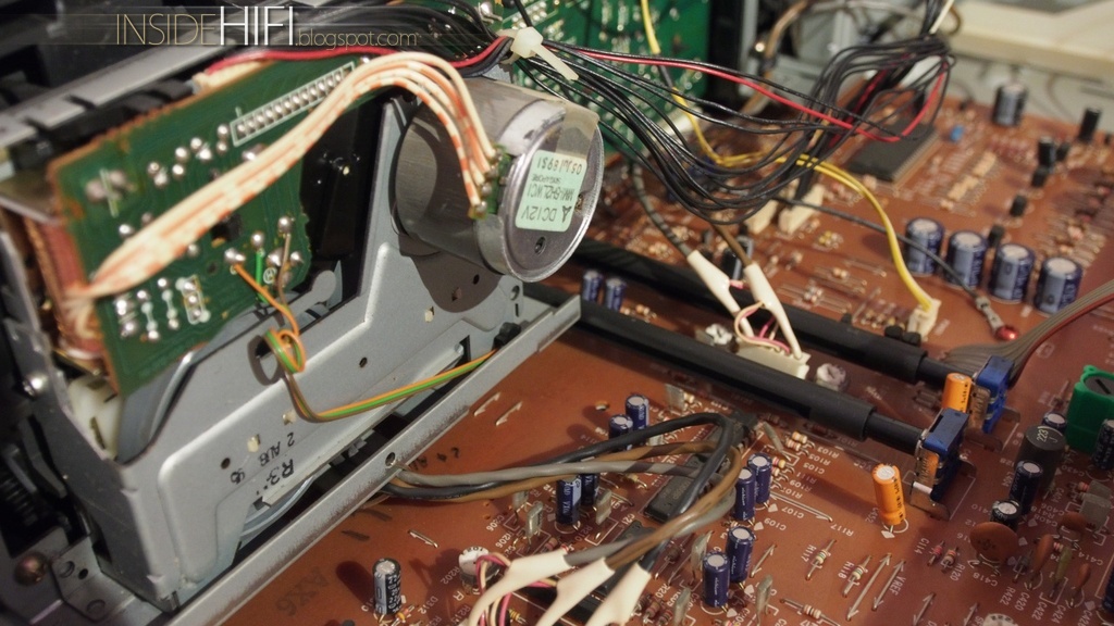 Inside HiFi Aiwa ADWX777 (ADWX777E)