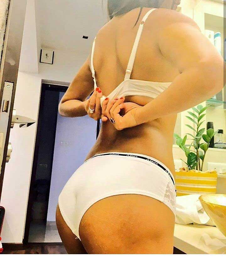 Poonam Pandey hot ass and thighs in underwear Poonam Pandey hot ass and thighs in underwear