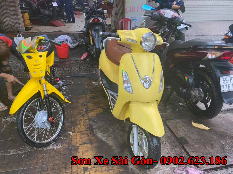 Mẫu sơn xe máy SYM Attila màu vàng tai TP.HCM - Sơn Xe Sài Gòn