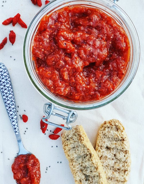 CONFITURE DE FRAISES AUX BAIES DE GOJI CONFITURE DE FRAISES AUX BAIES DE GOJI