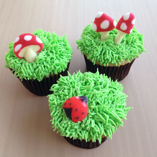 sweet estelle's baking supply Grass Frosting Cupcakes