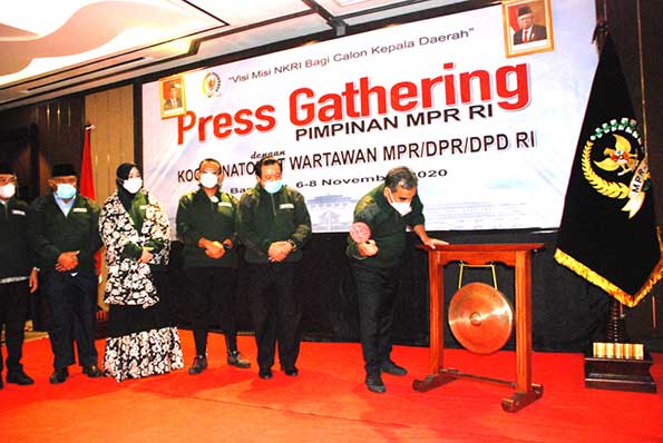 Press Gathering Pimpinan MPR RI