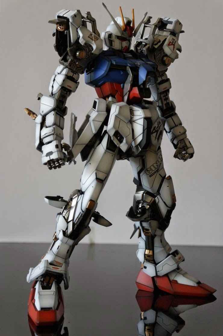 Custom Build: PG 1/60 GAT-X105 Strike Gundam "Open Hatch Presentation"