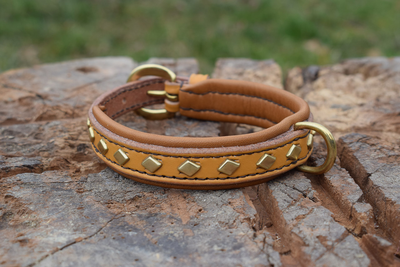 Sketches from the Saddlery Leather items made in Italy Collar and