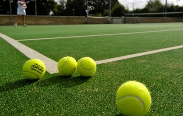 Ιταλία: Απίστευτος αγώνας τένις από ταράτσα σε ταράτσα (video)