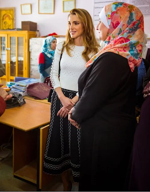 Queen Rania of Jordan visited Al Khansa’a Secondary School for Girls and attended part of Queen Rania Teacher Academy’s Novice Teacher Training