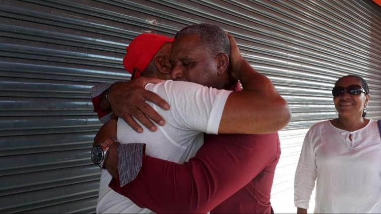 'Só conseguia pensar na minha neta que vai nascer', diz refém de assalto em Salvador