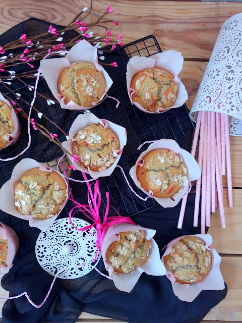 Receta de muffins de coco y plátano. Aprovechamiento, reciclaje, coconut, banana, desayuno, merienda, postre, breakfast recipe Horno Cuca