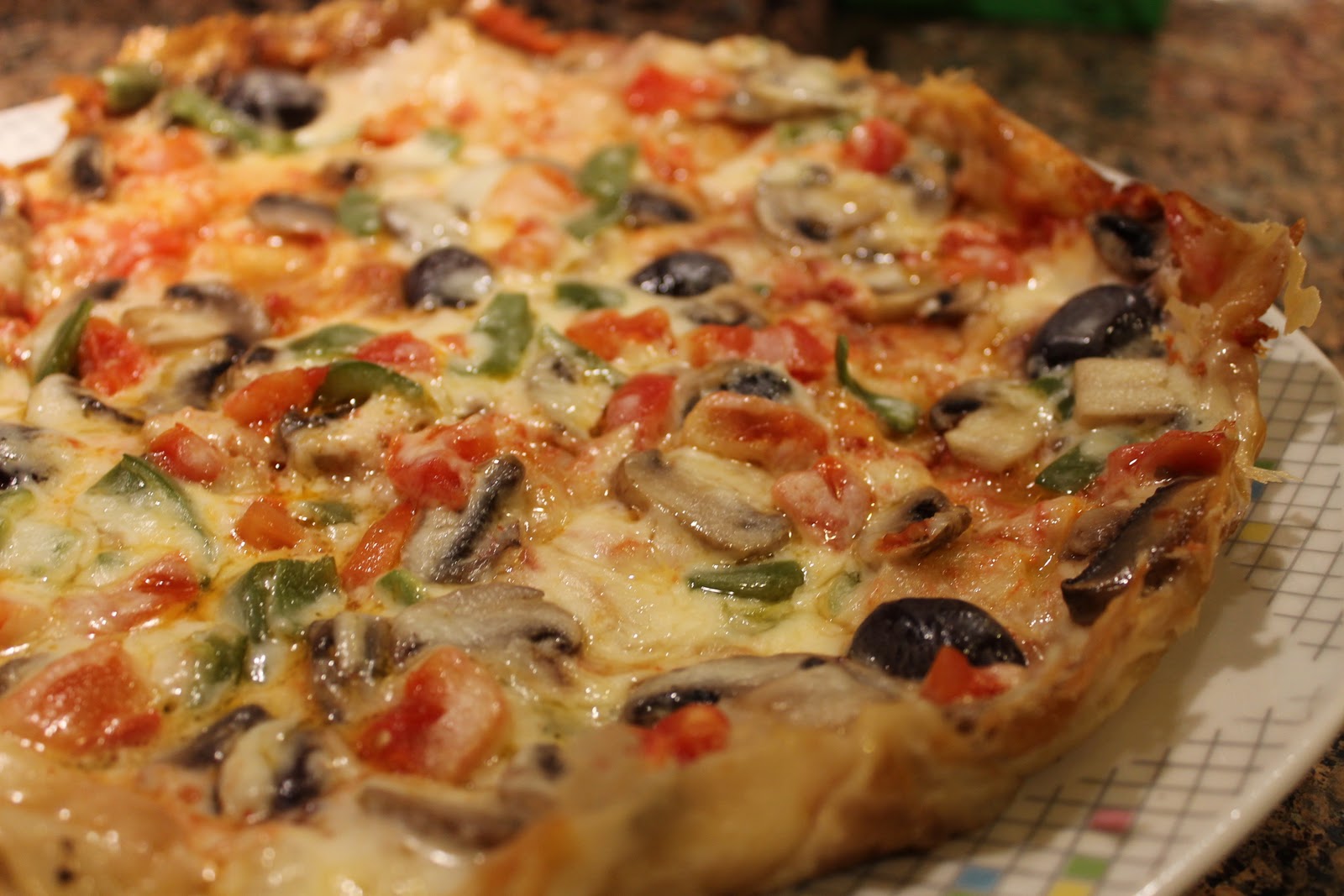 vakit buldukça yufkadan pratik pizza