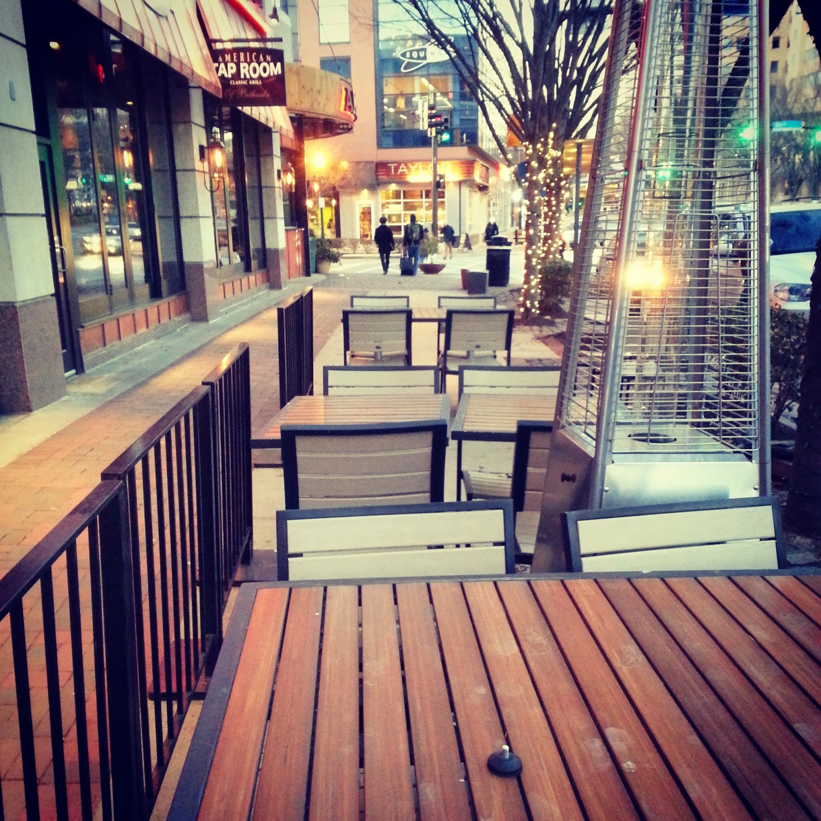 Robert Dyer Bethesda Row MUSSEL BAR GETS READY FOR SPRING AT BETHESDA ROW (PHOTOS)