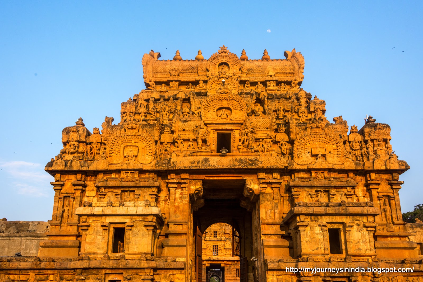 Thanjavur Brihadeeswarar Temple Entrance Tower