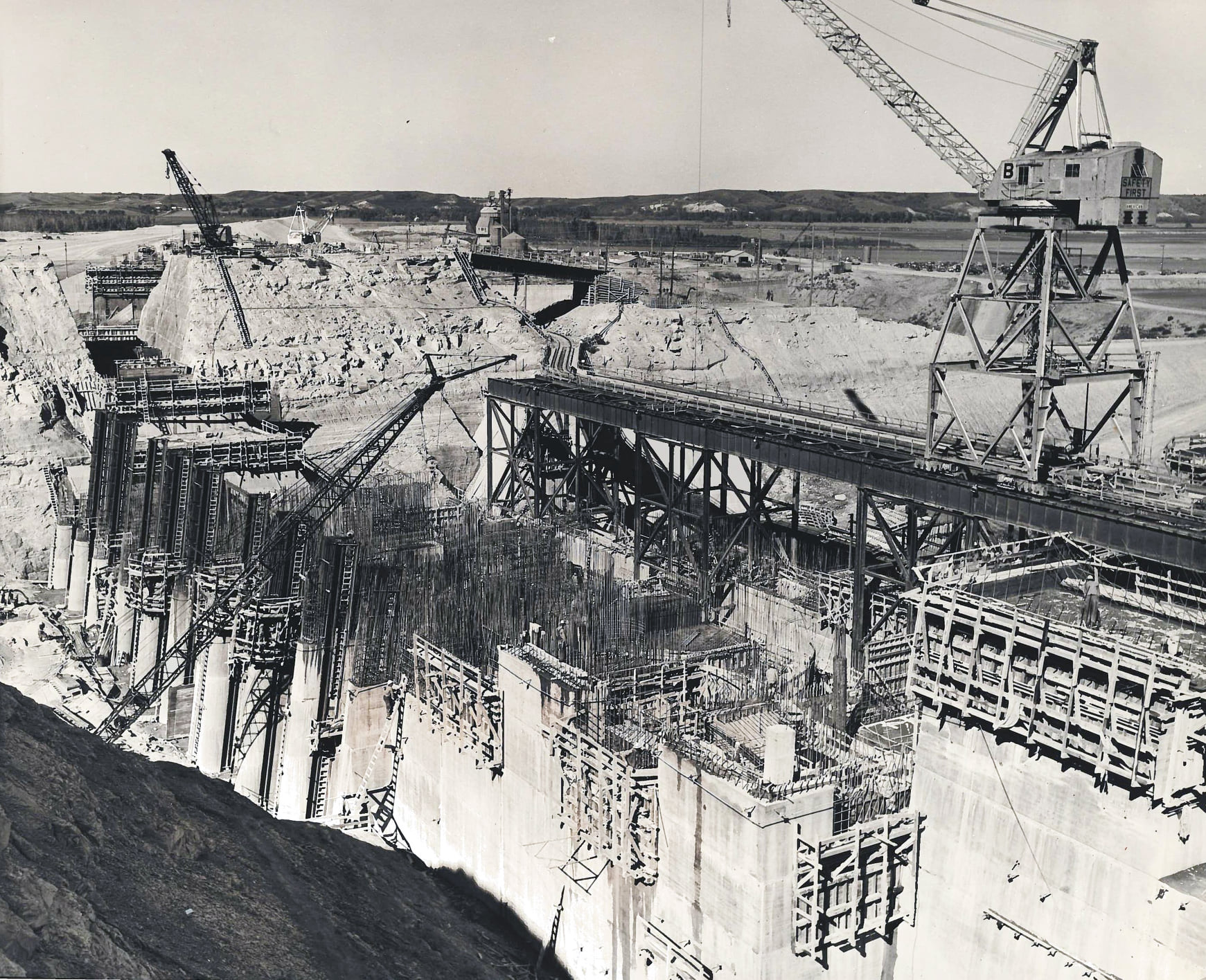 Industrial History 1955 132mw Gavins Point Dam and Lewis & Clark Lake