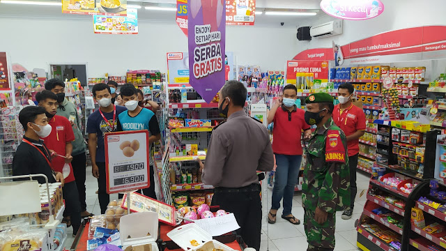 Patroli Gabungan Penegakkan Prokes di Wilayah Tanon Patroli Gabungan Penegakkan Prokes di Wilayah Tanon