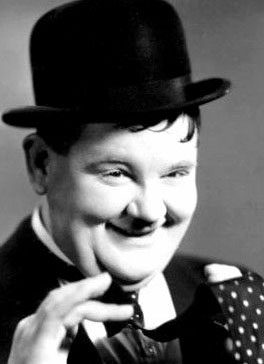A Shroud of Thoughts: 121 Years Ago Oliver Hardy Was Born