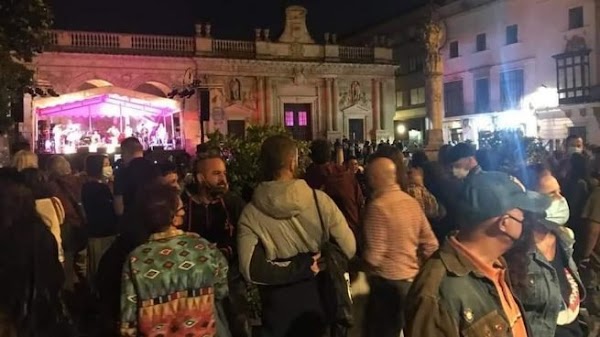 La alcaldesa socialista de Jerez no permite procesiones religiosas pero sí los conciertos de la izquierda La alcaldesa socialista de Jerez no permite procesiones religiosas pero sí los conciertos de la izquierda