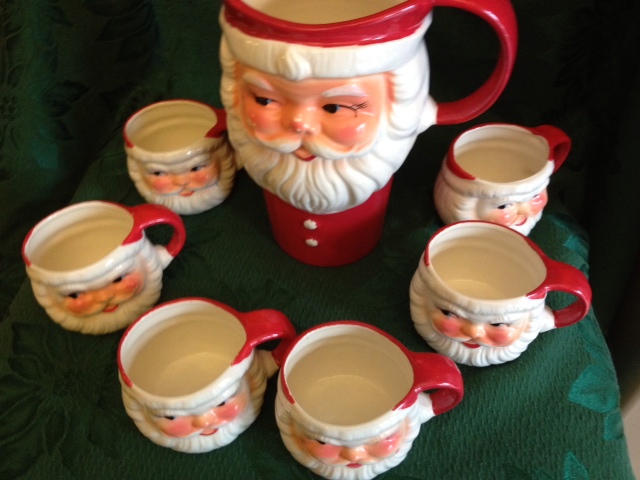 Urban Stylist in the Country VINTAGE TREASURES Santa Hot