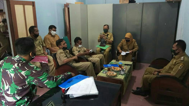 Danramil 02/Jogonalan Datangi Pegawai Kecamatan