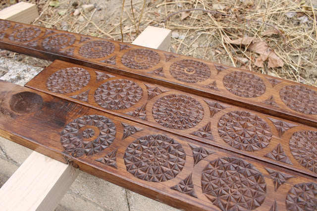 Cenefas decorativas talladas en madera de castaño