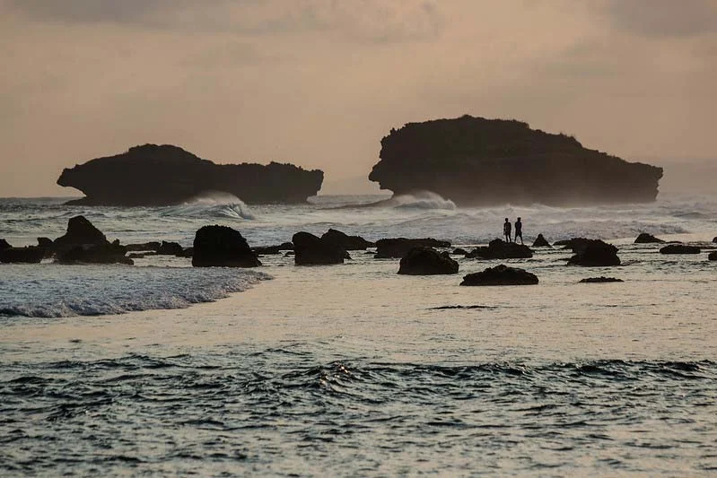 Pantai Watu Karung, Destinasi Terbaik Surfer Dunia