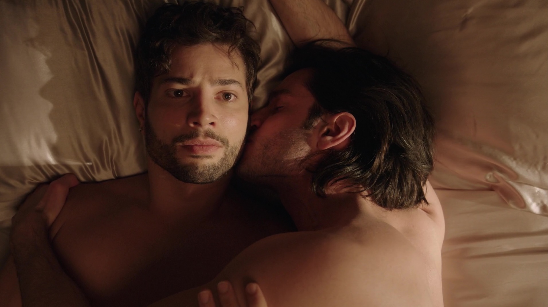 Daniel Di Tomasso & Rafael De La Fuente: Scena Gay.