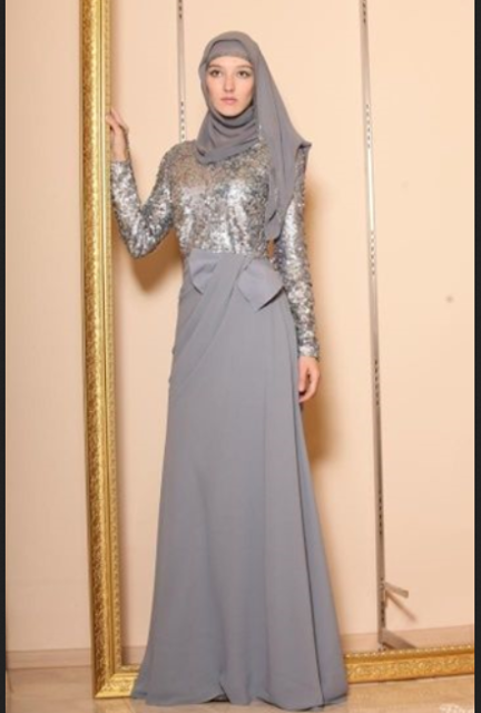 Model baju pesta muslim berupa long dress Model baju pesta muslim berupa long dress