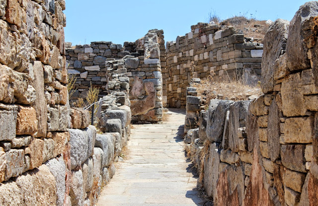 Areas around the Archaeological Museum of Delos