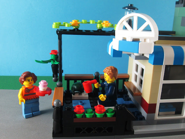 Set LEGO Creator 3in1 31065 Park Street Townhouse