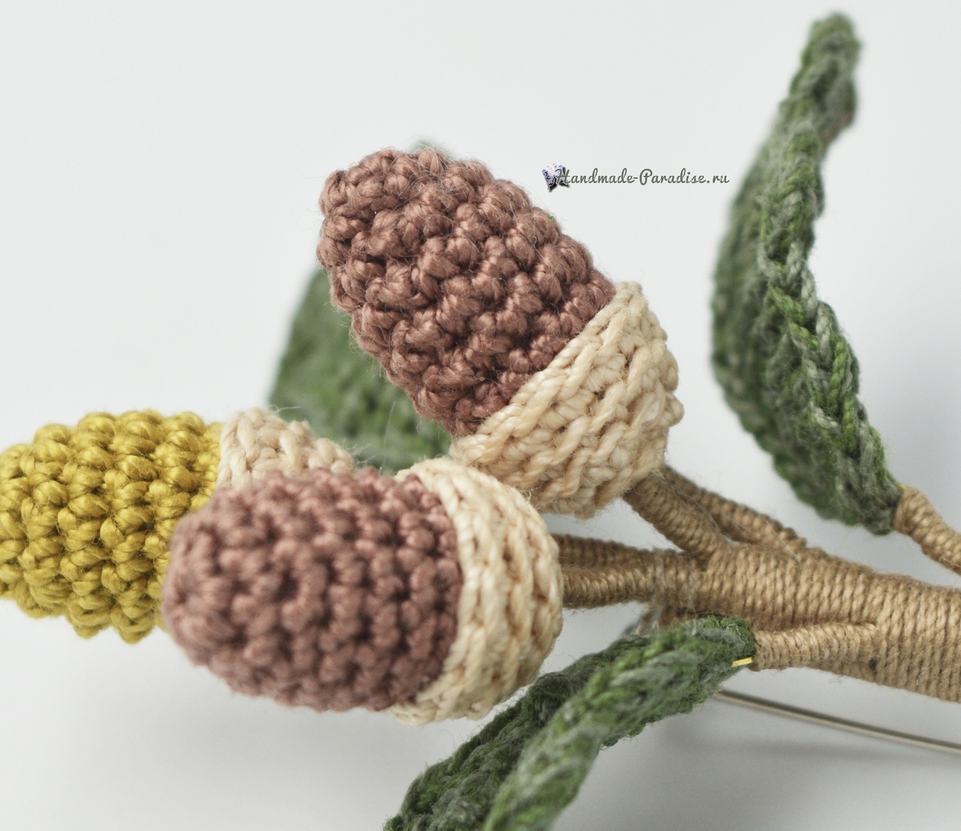 Πλεκτή καρφίτσα "Κλαδί Δρυός" (4)