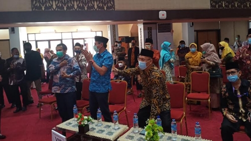 Gubernur Irwan Prayitno Terharu, Kafilah Sumbar Cabang Fahmil Qur'an Raih Mendali Emas