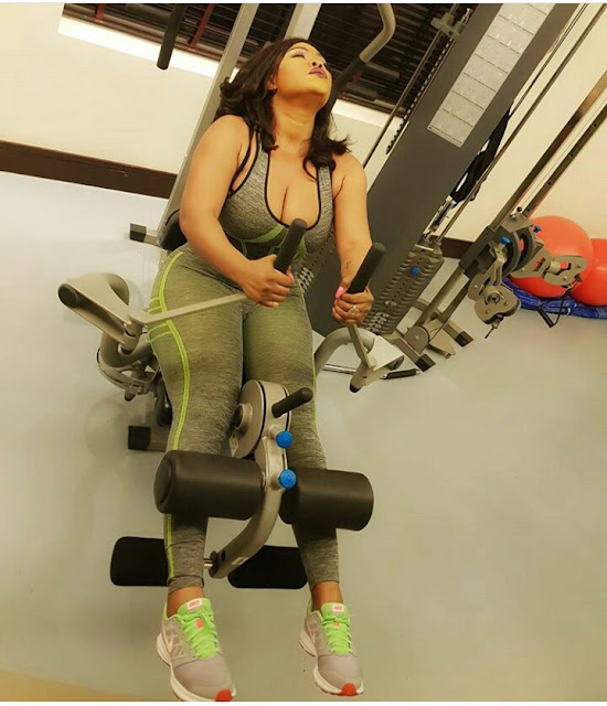  Nollywood actress Daniella Okeke shows off her massive butt and boobs in sexy gym photos