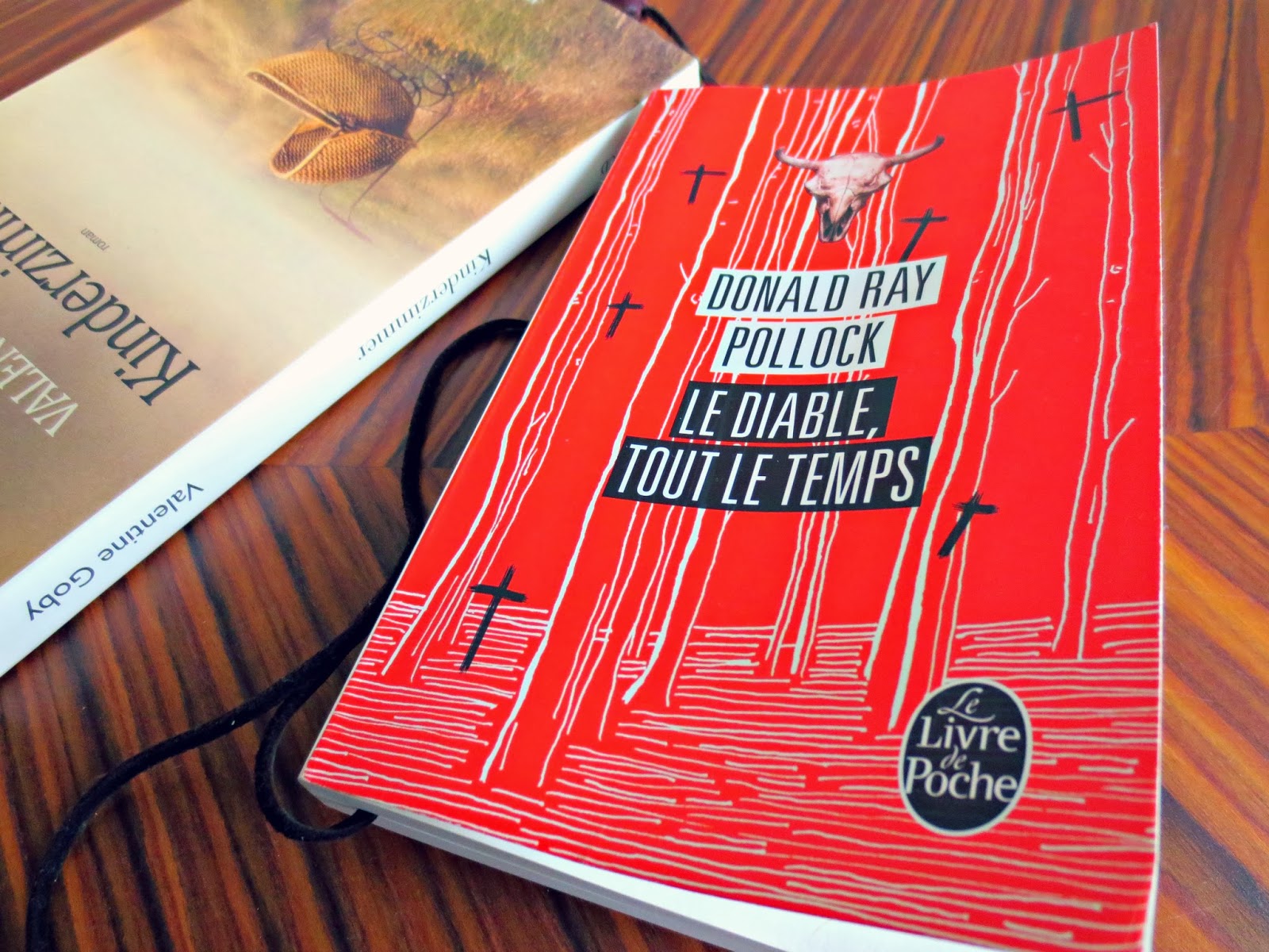 Le Diable Tout Le Temps Roman Et hop, dans mon sac !: "Le diable, tout le temps", noirissime premier
