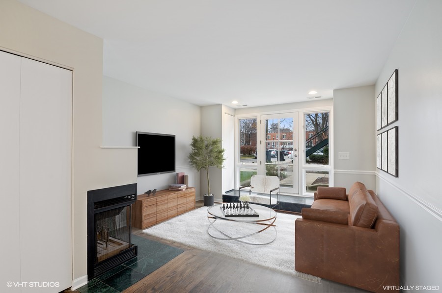 The Chicago Real Estate Local For Sale! South Loop townhouse 479,900