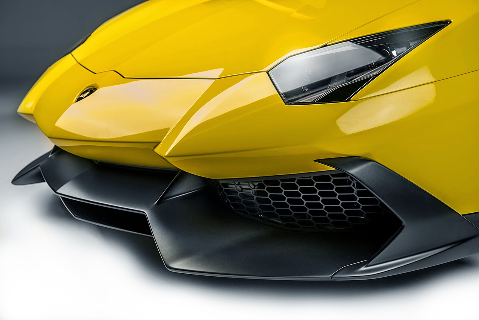 Ultimate Cars - Test Drives & Car Reviews: Lamborghini Aventador LP 720-4  50° Anniversario