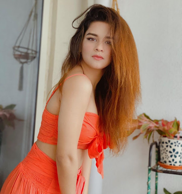 avneet-kaur-looks-ravishing-and-hot-in-latest-unseen-photos