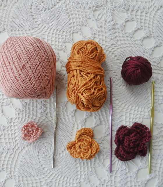 Crochet Rose Brooch - free pattern