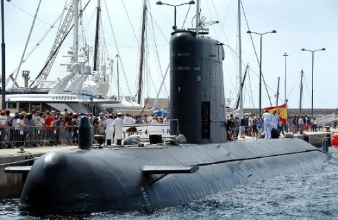 Precursores del submarino en España SUBMARINO%2BESPA%25C3%2591OL%2BS-74%2BTRAMONTANA