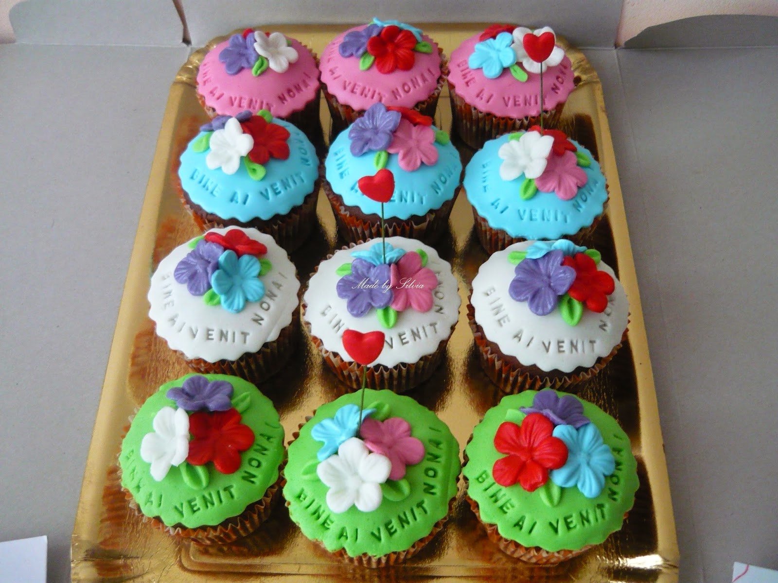Cupcakes cu mesaj