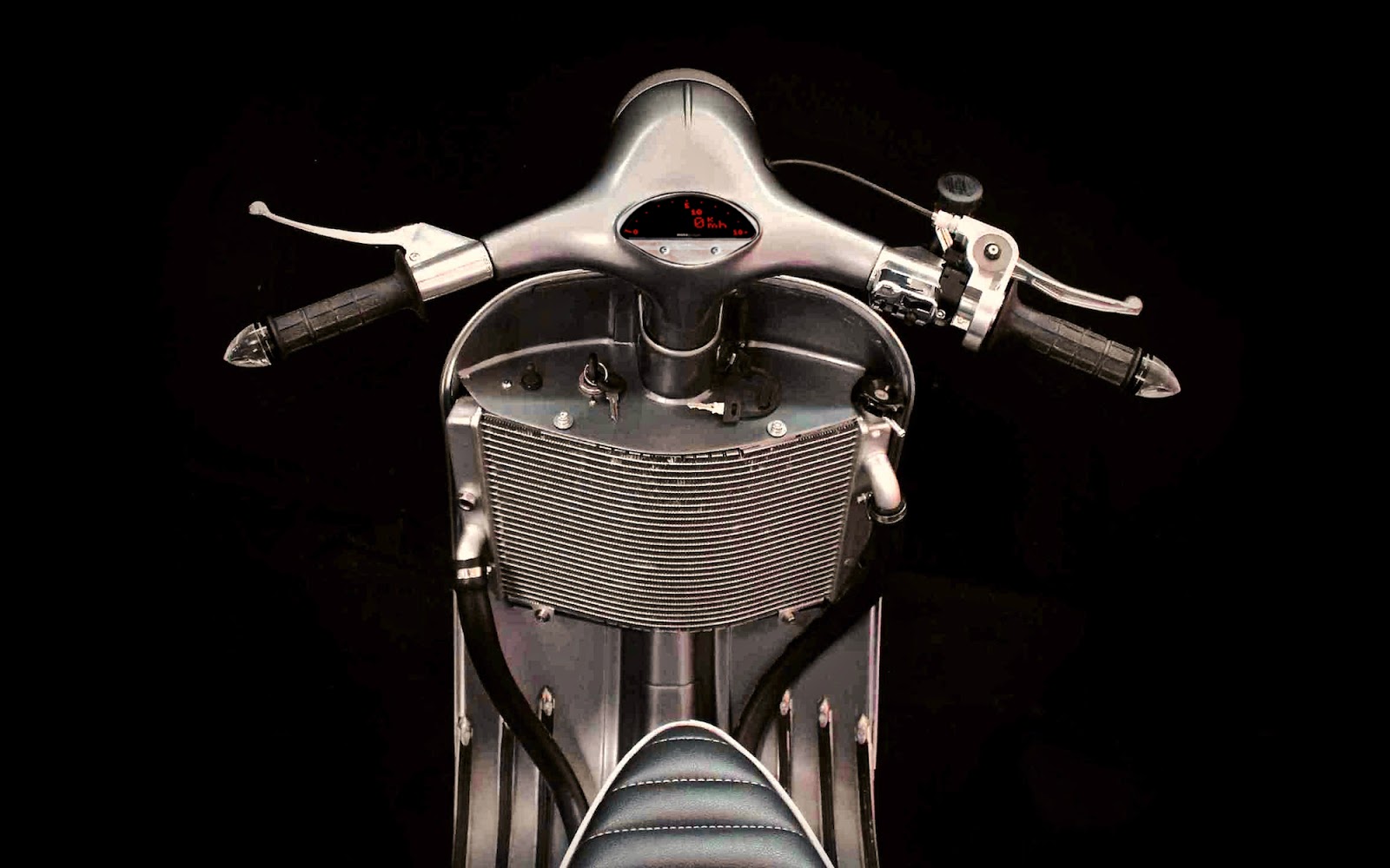 Liquid cooled bespoke Vespa Inazuma café racer