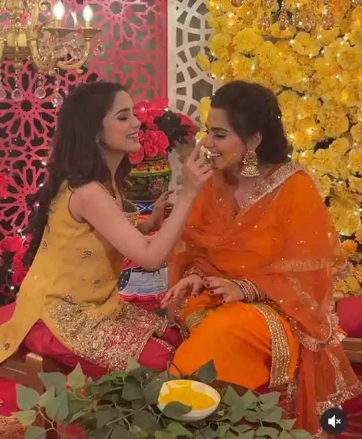 Aima Baig's Pictures From Sister Komal Baig's 'Mayun' Shine On Social Media