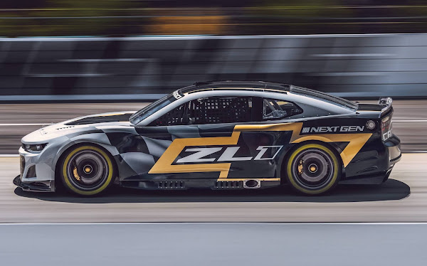 Chevrolet Camaro ZL1 2022 da NASCAR chega parecido com modelos de rua