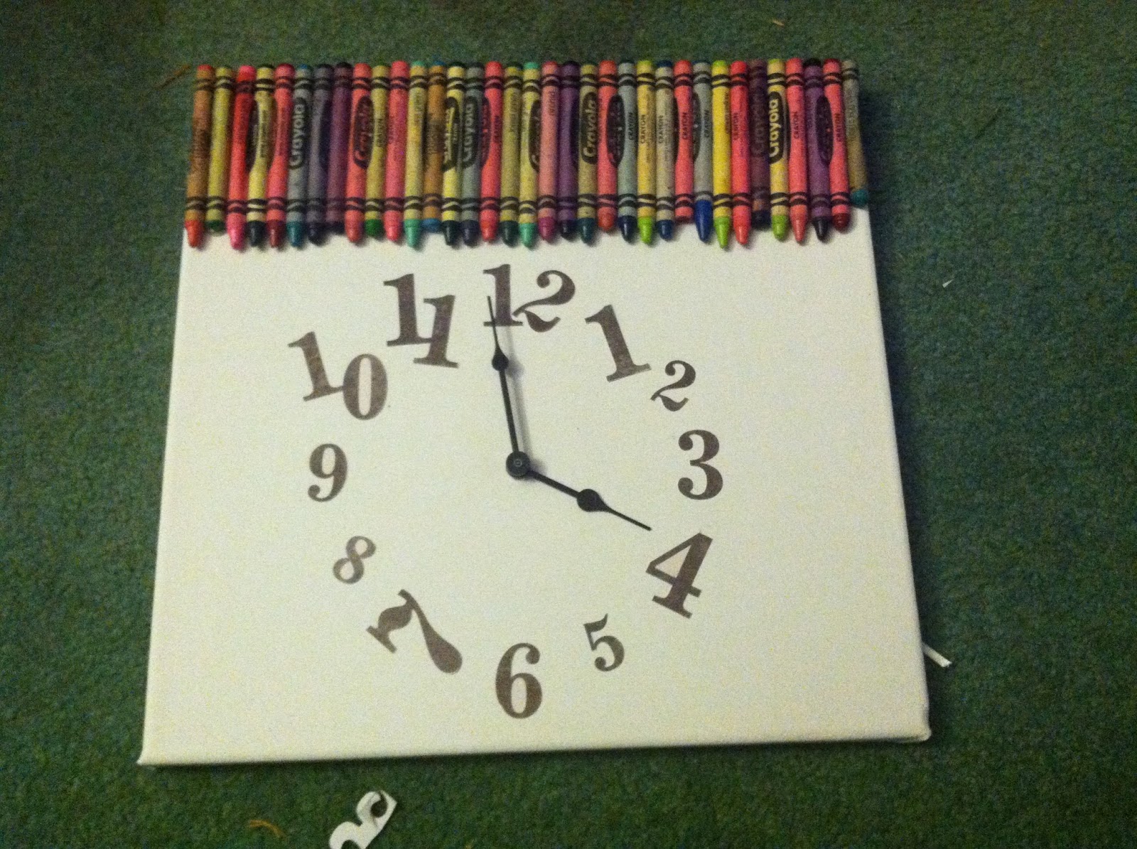Blu's Raves: Crayon Art Clock