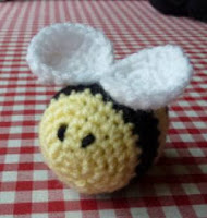 PATRON GRATIS ABEJA AMIGURUMI 998